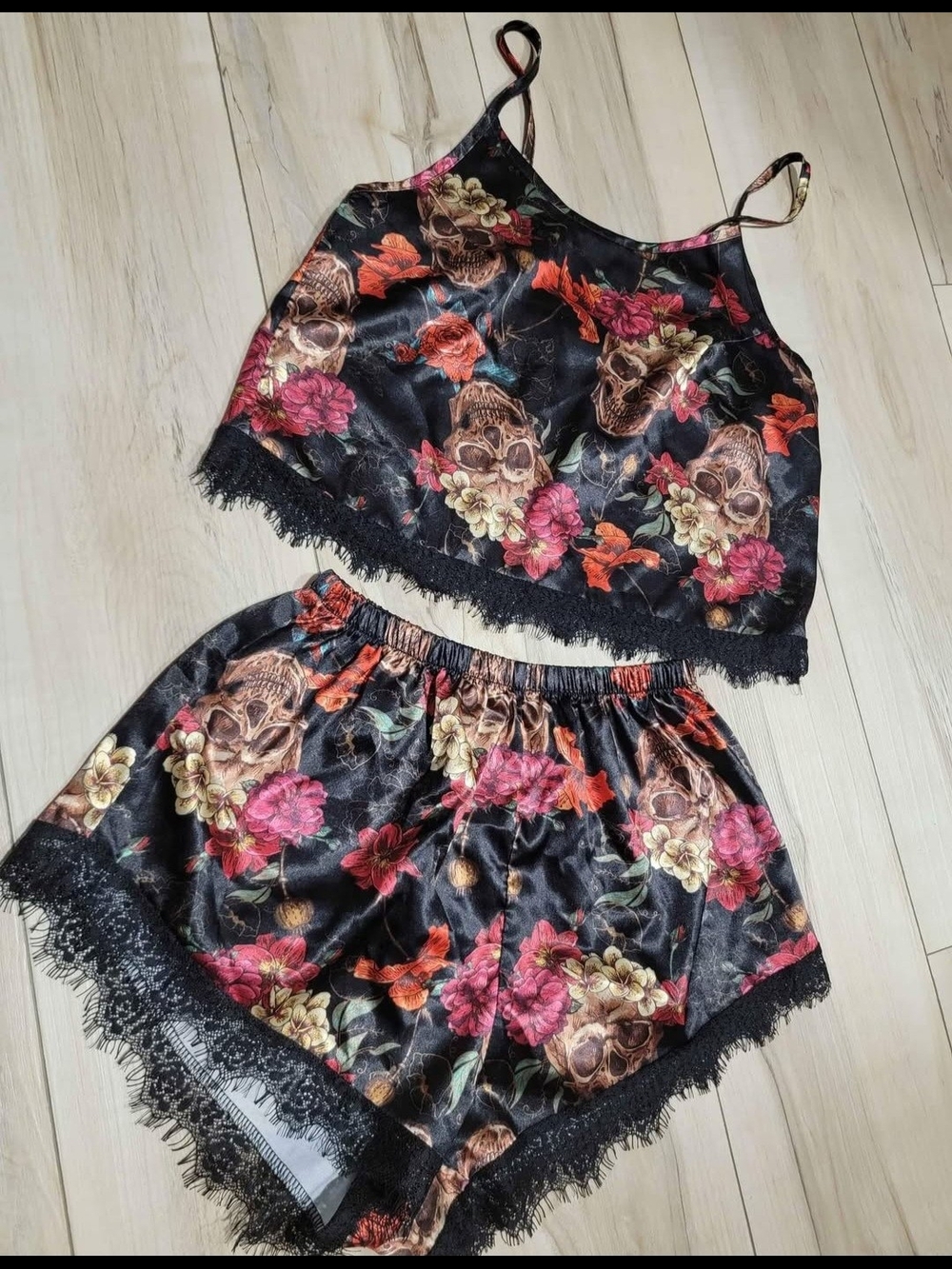 New Skull & Floral Satin Lace Cami and Shorts Pajama Set - Black/Multicolor